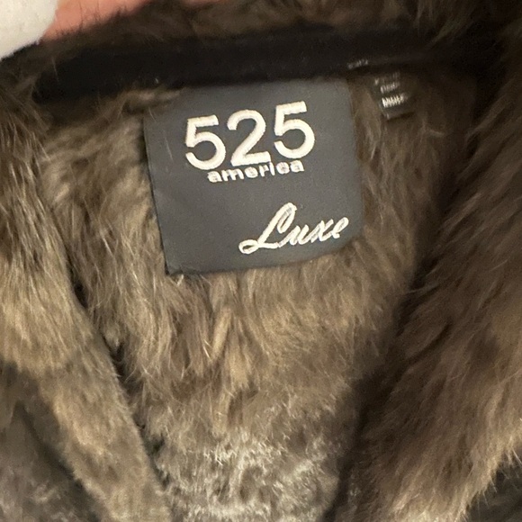 525 Réal Luxe Fur Vest - Picture 3 of 4